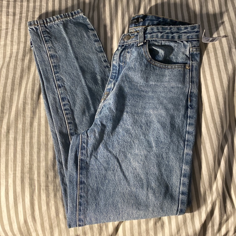 Jeans - Picture 3 of 3